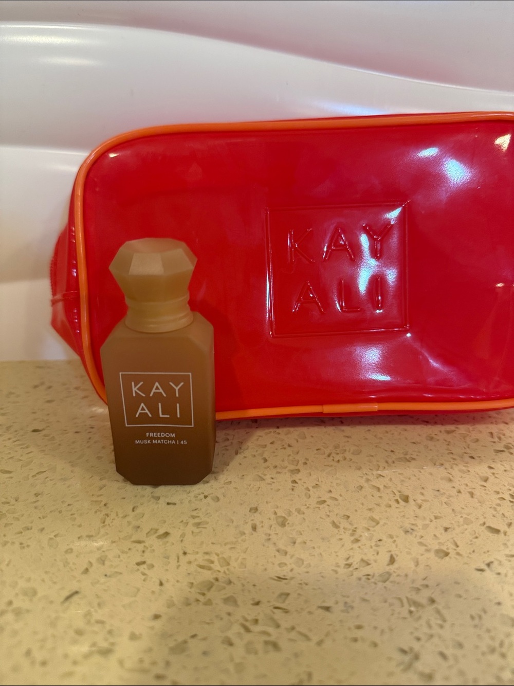Kayali 10 ml musk matcha 10 ml with Kayali travel  pouch